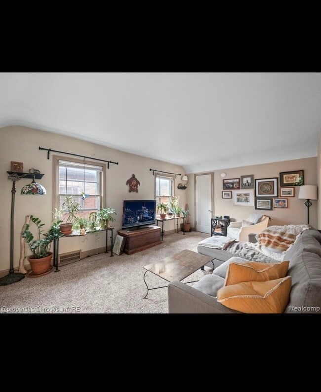 Living room - 18 Woodward Heights Blvd