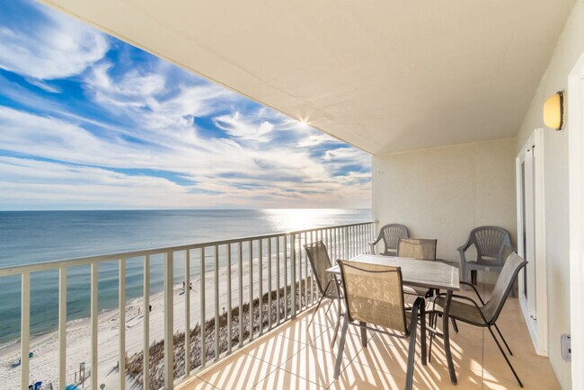Foto del edificio - 957 W Beach Blvd