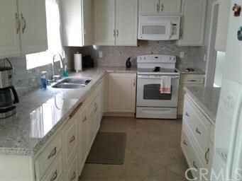 Building Photo - 5511 Paseo Del Lago W