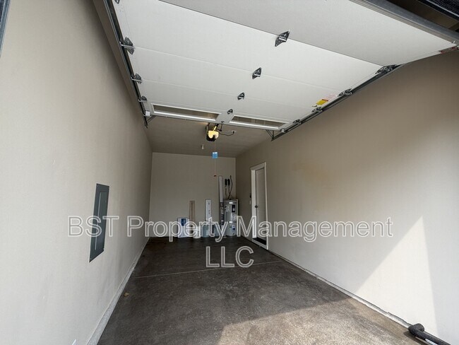 Foto del edificio - 4025 Filbert Ave NE
