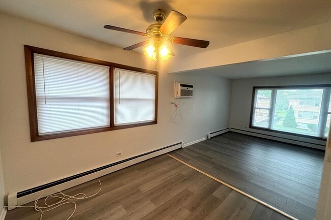 Building Photo - 4512 Grove Ave