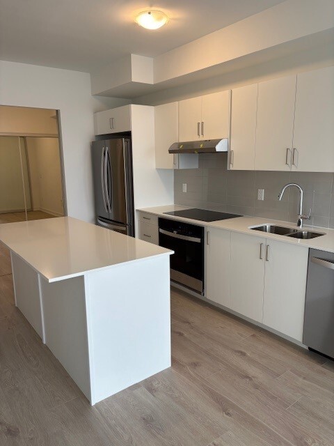 Photo du bâtiment - Brand New 2 Bed, 2 Bath Condo Near Clarkso...