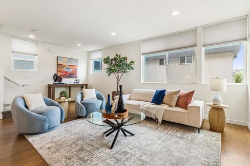 Foto del edificio - Stand-Alone Modern Home with Elliott Bay Views