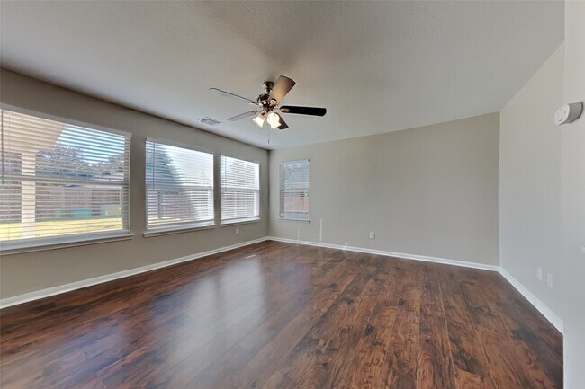 Foto del edificio - 32126 Willow Creek Park