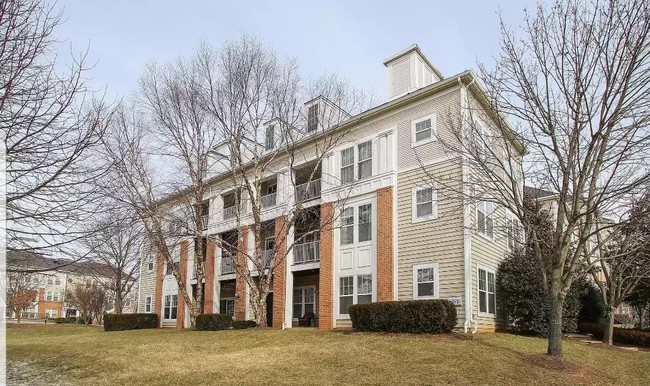 Foto del edificio - 110 Watkins Pond Blvd