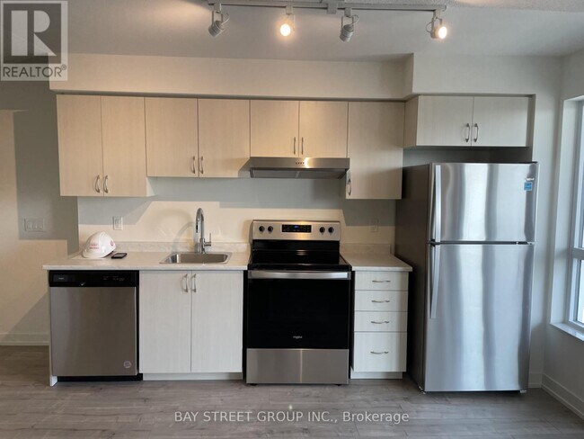 Building Photo - 10 Wilby Crescent