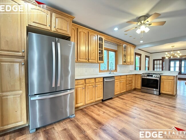 Building Photo - 92 Litchfield St