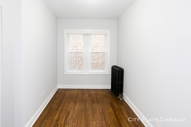 Building Photo - 6114 N Winthrop Ave