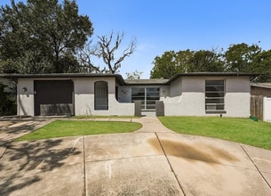 Building Photo - 9405 Gray Fox Ln