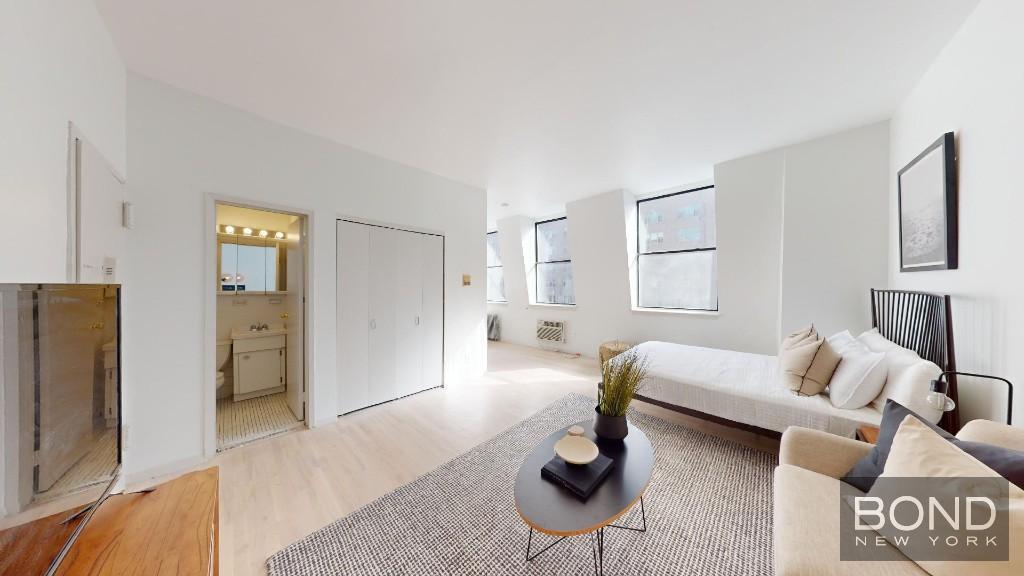 Foto principal - 201 W 14th St