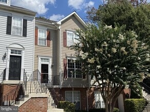 Building Photo - 74 Harbour Heights Dr