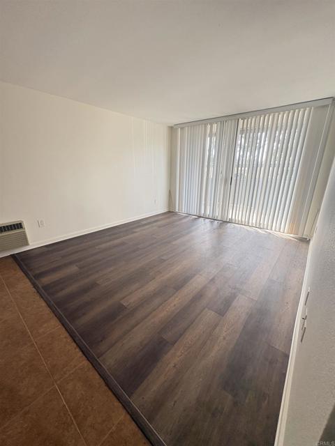 Foto del edificio - 1350 N Escondido Blvd