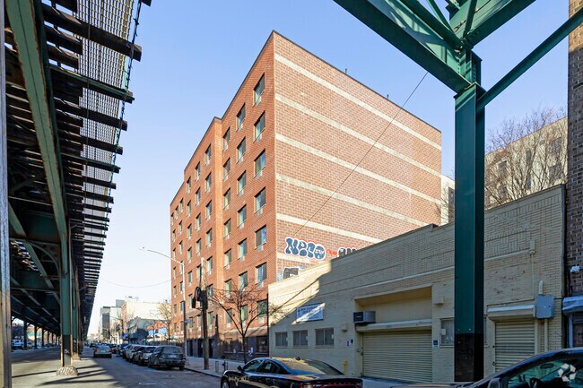 Building Photo - 1318 Southern Blvd