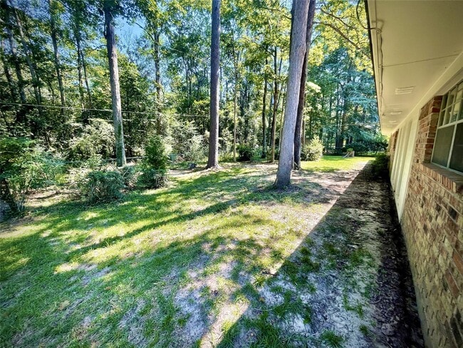 Building Photo - 1102 Ada St