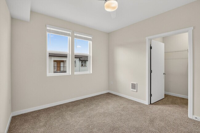 Building Photo - Ascend Meadowdale
