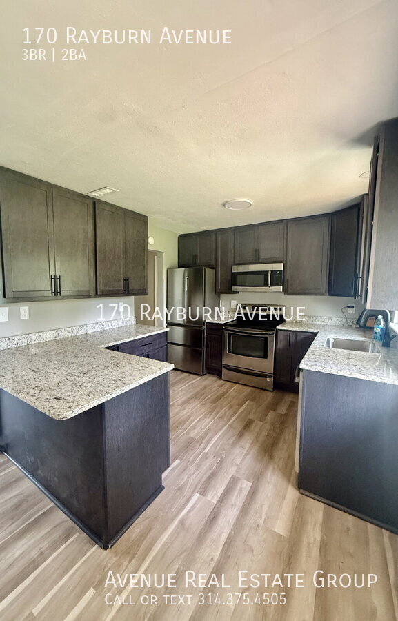 Building Photo - 170 Rayburn Ave