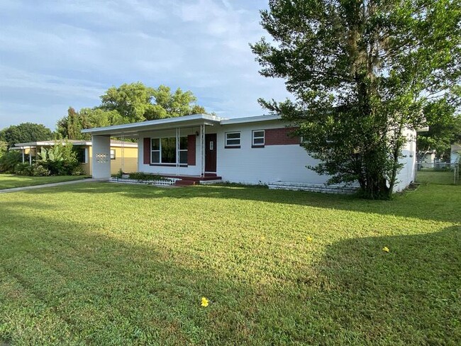 Building Photo - 2813 Pembrook Dr