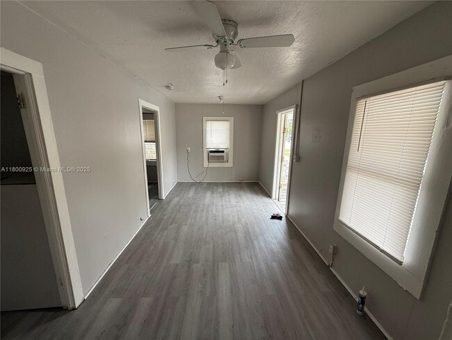 Building Photo - 532 Foote Ct