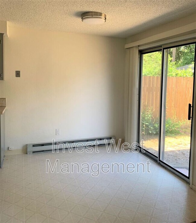 Foto del edificio - 3332 E 18th St