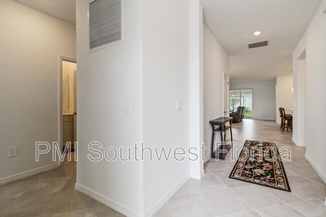 Building Photo - 11339 Pinot Dr