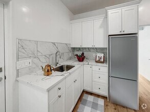 Building Photo - 972 Culton St