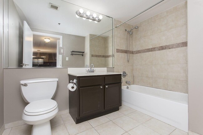 Foto del edificio - 700 1st St