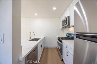 Building Photo - 115 N Walnuthaven Dr