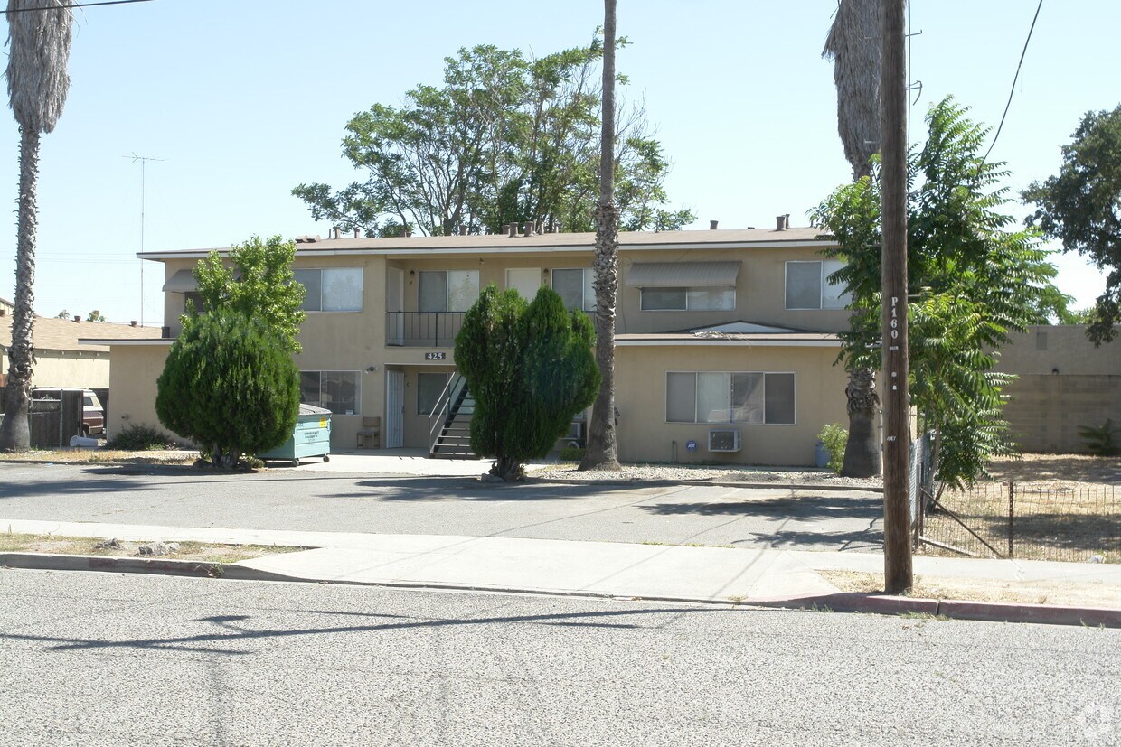 Building Photo - 425 3rd Ave