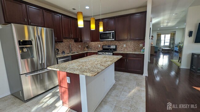 Building Photo - 2 Masters Blvd