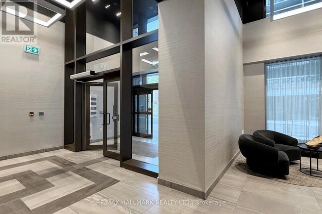 Building Photo - 100 Dalhousie St