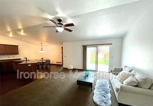Foto del edificio - 103 Covey Ct