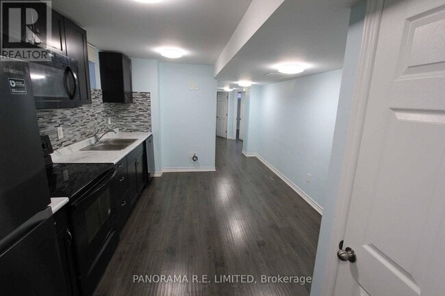 Photo du bâtiment - 4820 Yorkshire Ave