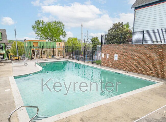 Building Photo - 1507 Highland Ave