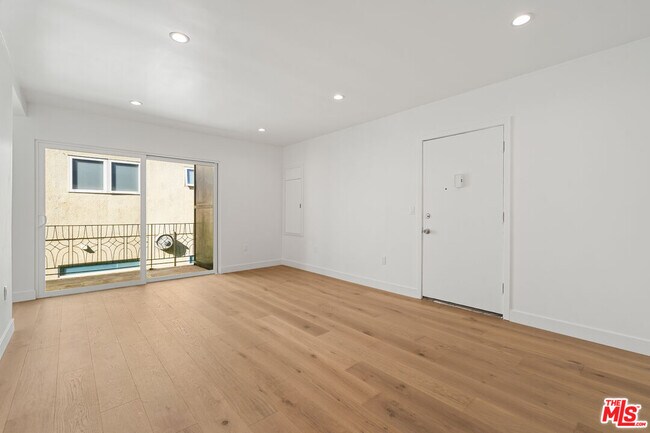 Foto del edificio - 612 Huntley Dr
