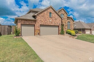 Building Photo - 130 Cassandra Dr