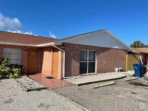 Building Photo - 3320 51st Ave Dr W