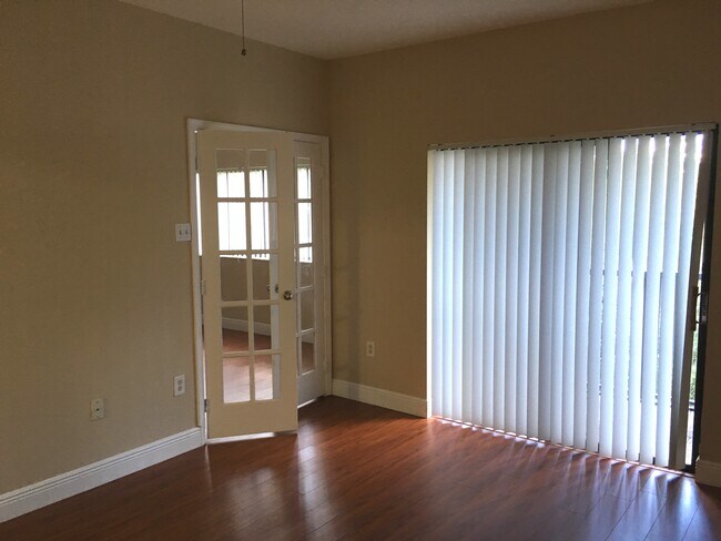 Foto del edificio - 2445 SW 18th Ter