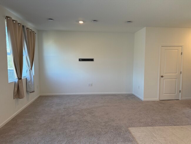 Building Photo - 3353 Vesara Dr