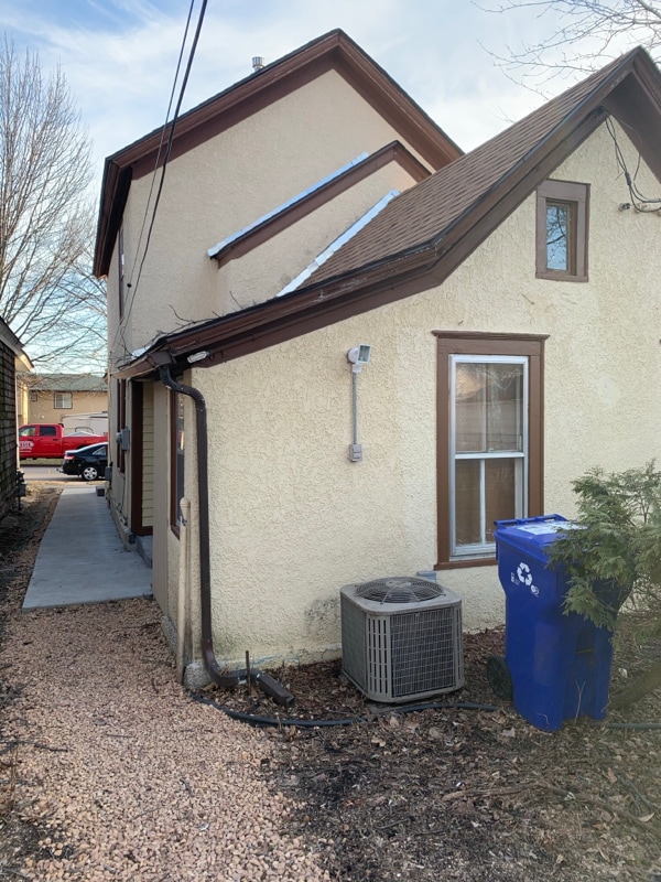 Building Photo - 451 Hatch Ave W