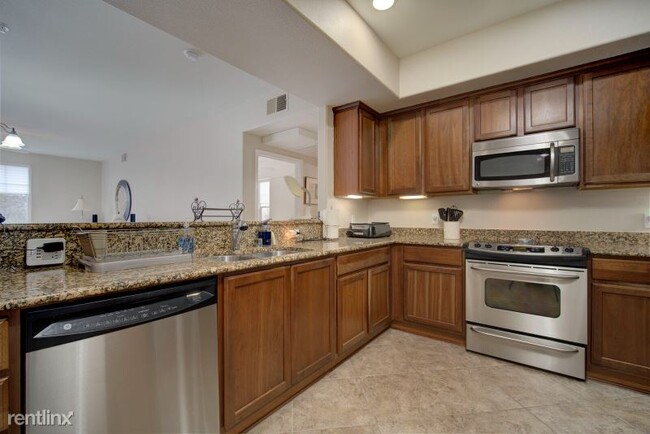 Building Photo - 1550 Topanga Ln