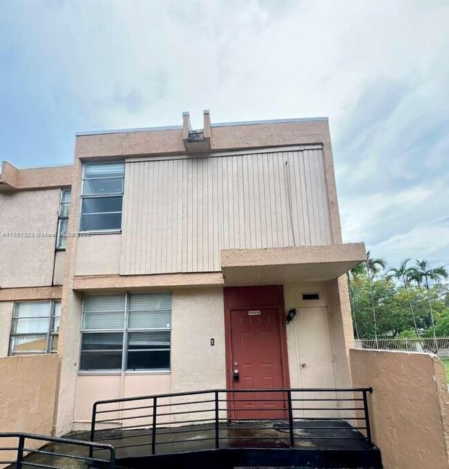 Building Photo - 6023 SW 69th St