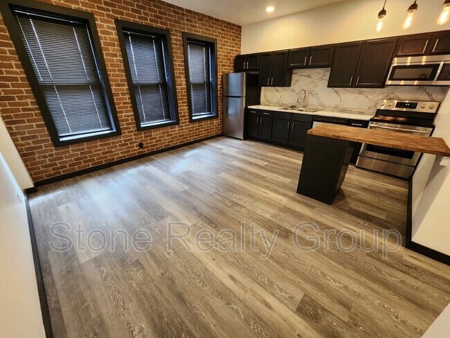 Foto del edificio - 2170 N 13th St