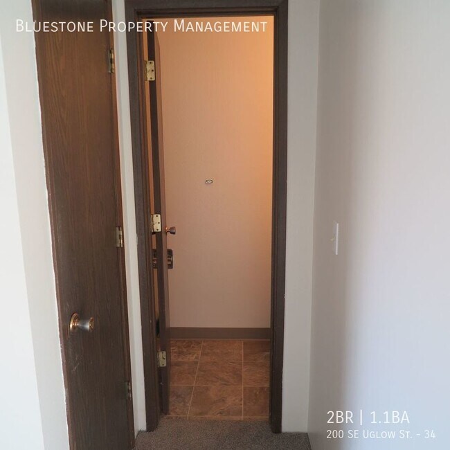Foto del edificio - 2 Bedroom x 1.5 Bath Townhome Available in...