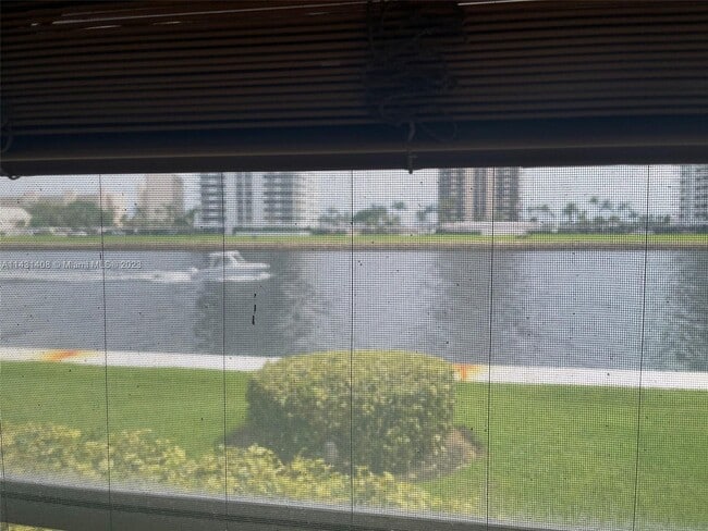 Building Photo - 28 Yacht Club Dr