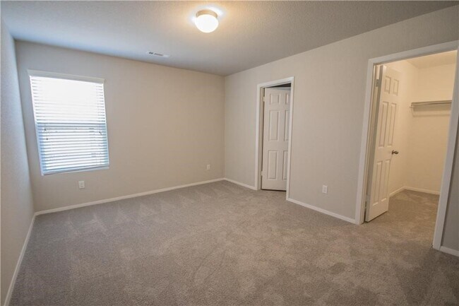 Foto del edificio - 1541 Scotland Dr