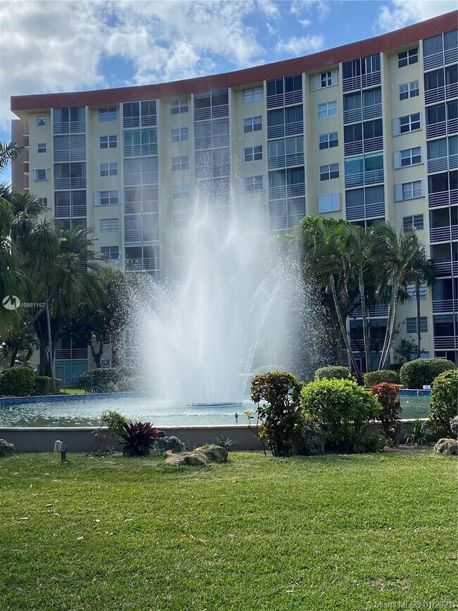 Foto del edificio - 2731 NE 14th St