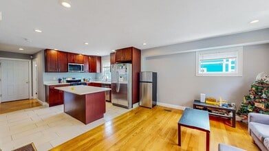 Building Photo - 12 Rockledge St