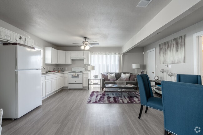 Interior Photo - Woodside Flats