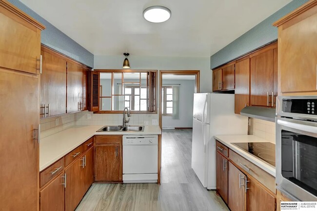 Foto del edificio - 4620 Van Dorn St