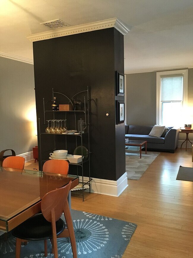 Foto del edificio - 881 S Lazelle St